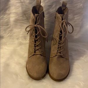 Universal Thread Booties